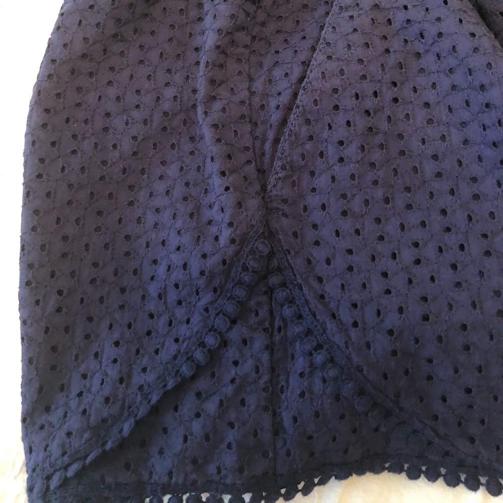 girls CAT & JACK (target) navy lace shorts - Picture 4 of 5